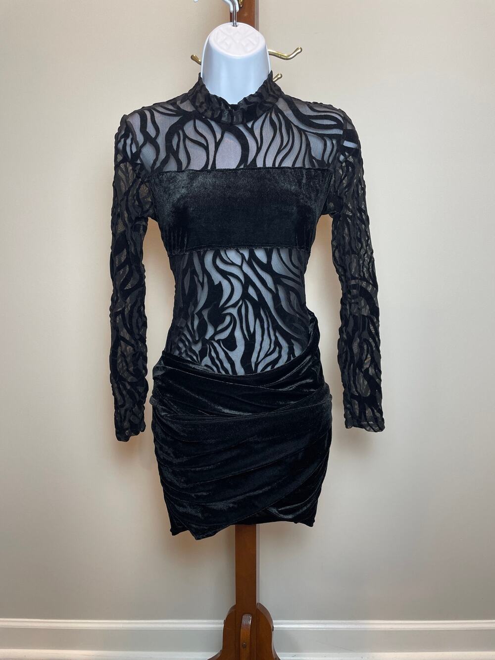 PrettyLittleThing Dress Size 8 Black Flocked Zebra Mesh Bodycon New With Tag